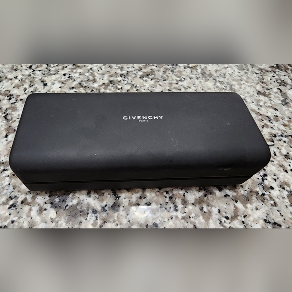 Givenchy Sunglasses - Picture 8 of 8